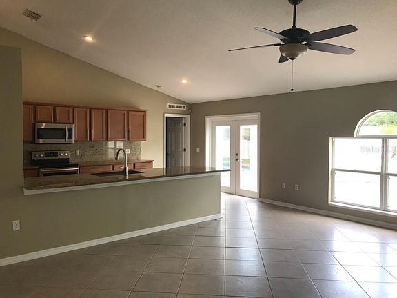 4th image of 1705 Templewood Ave