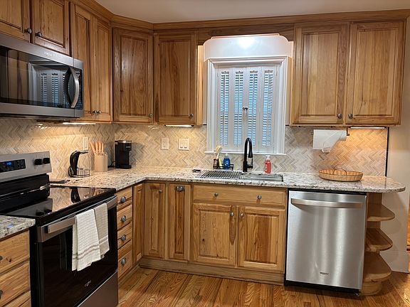 4th image of 4713 Erwin Rd #A