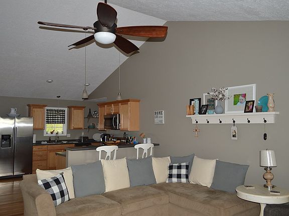 3rd image of 79 Culpepper Dr