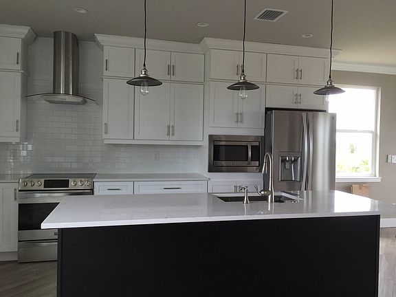 5th image of 1301 N Daytona Ave