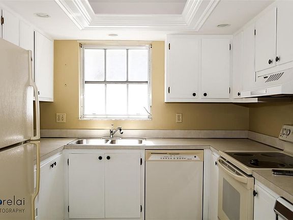 3rd image of 315 Saint Andrews Blvd APT A38