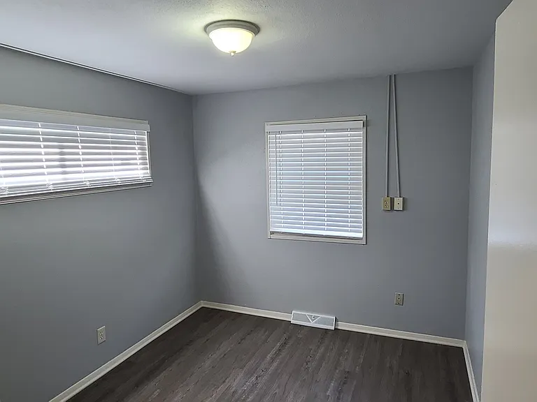 11316 Lewis Ave — Photo 18
