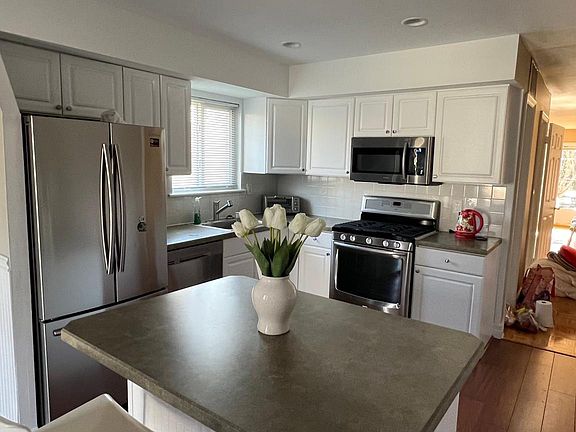 5th image of 117 Lindbergh Ave #1