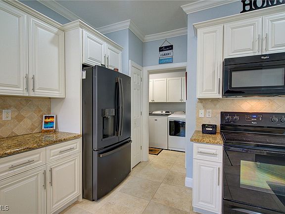 3rd image of 10465 Materita Dr