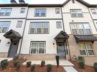 7025 Running Spring Dr, Charlotte, NC 28205
