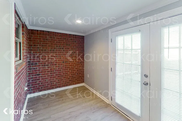 3807 S Williams St — Photo 8