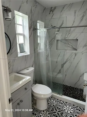 1023 SW 12th Ct — Photo 15