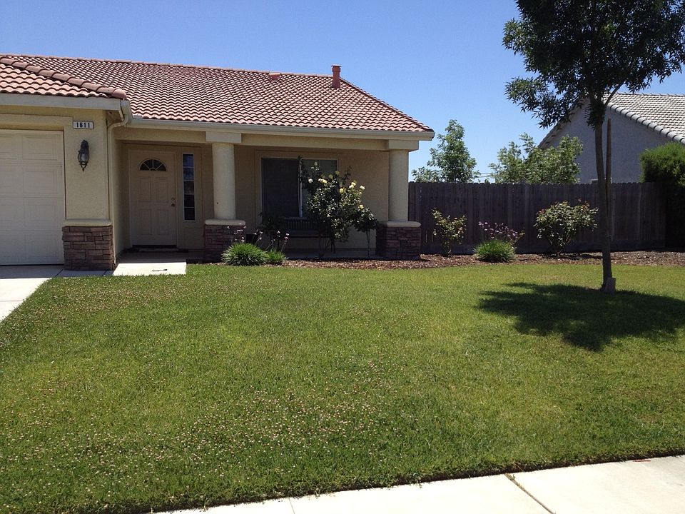 1st image of 1611 Stinson Dr