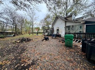 35 W 3rd St, Adrian, MO 64720