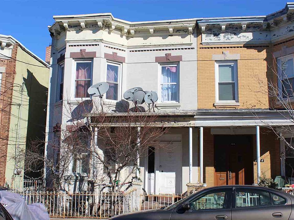 2nd image of 1216 27th St