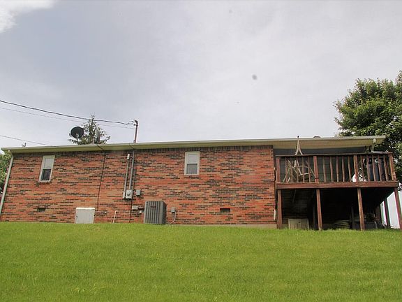 5th image of 107 Rayne St