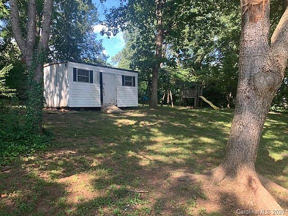3rd image of 1304 Hammock Ave