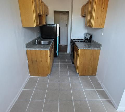 4th image of 4415 43rd Ave APT J4