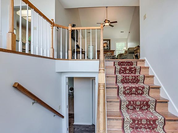 3rd image of 1600 Indian Creek Cir