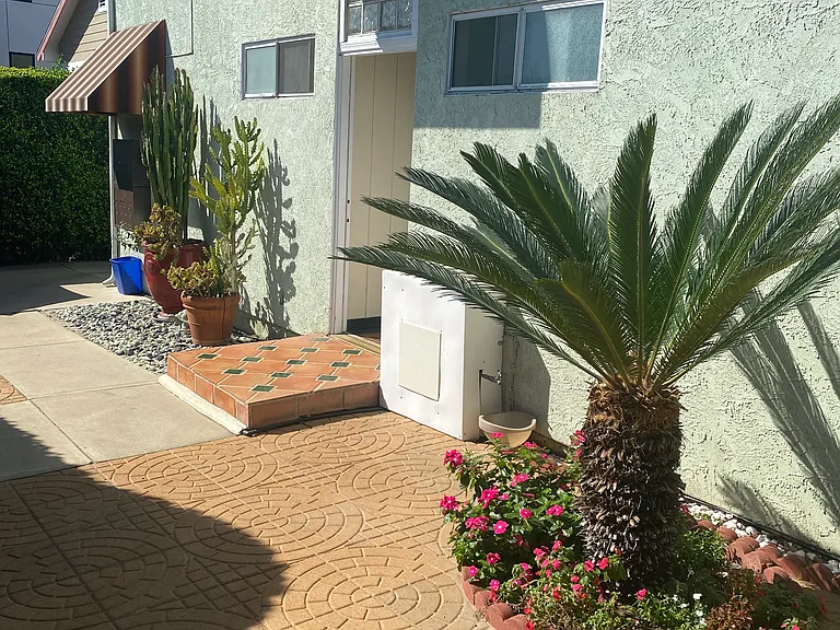 Vista Del Mar Ave — Photo 9