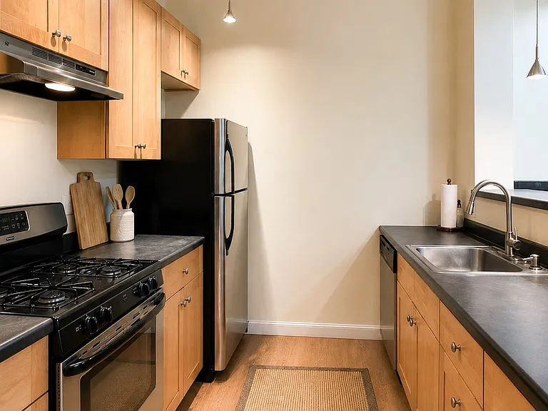 296 Meridian St #1 — Photo 3