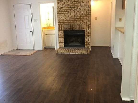 2nd image of 2415 Miguel Ln