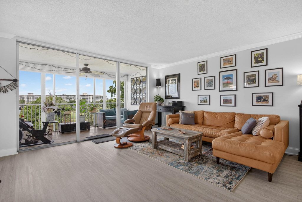 2901 S Palm Aire Drive #610, photo 9
