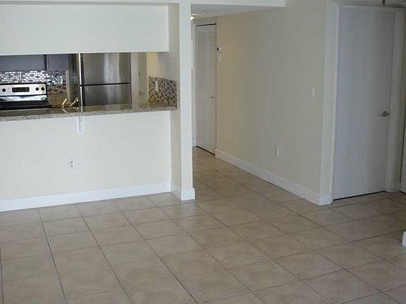 2nd image of 800 N Miami Ave APT 807