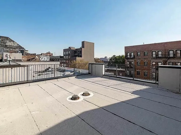 727 Dekalb Ave #4C — Photo 6