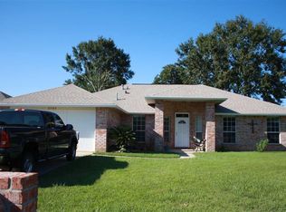 2745 Southern Oaks Dr, Cantonment, FL 32533