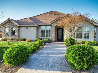 827 E Walkara Cv, Washington, UT 84780