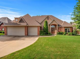 4401 W Putting Green Dr, Fayetteville, AR 72704