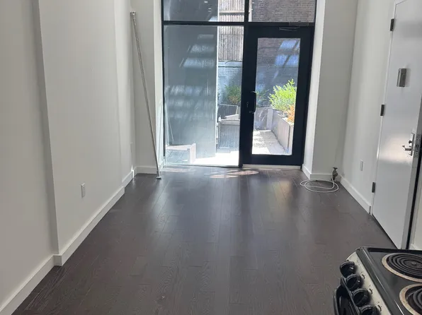 100 Charlton Street image 1 of 3