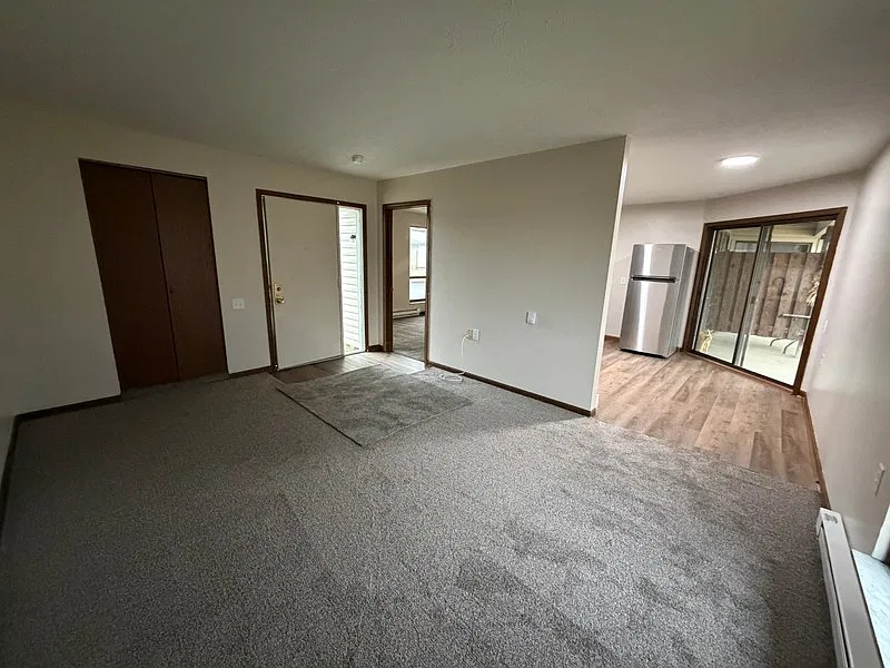 1 bed, 1.0 bath, 700 sqft, $950 — Photo 3