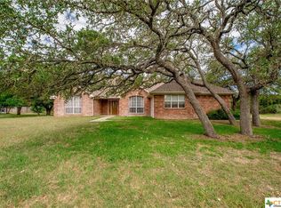 8262 Mountain Dr, Salado, TX 76571