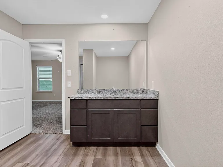 305 Honeysuckle Ln — Photo 26