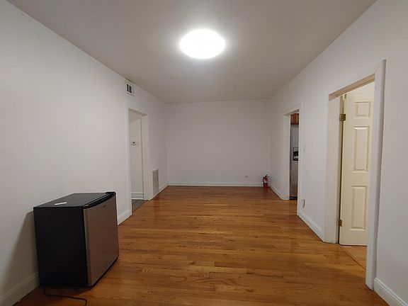 4th image of 4147 S Archer Ave #2