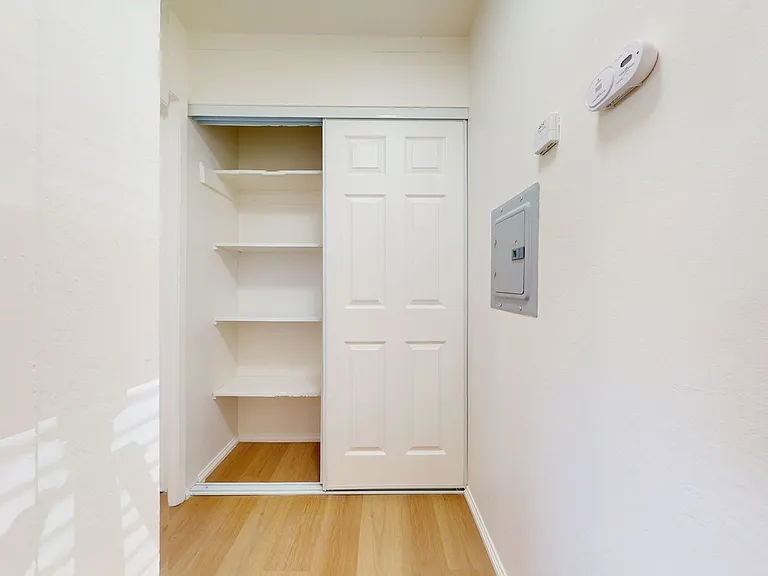 1520 Castro St — Photo 13
