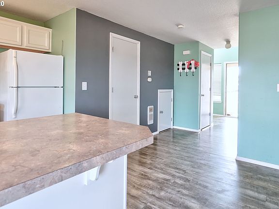 5th image of 1216 W 31st St