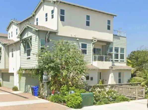 2675 Roosevelt St, Carlsbad, CA 92008
