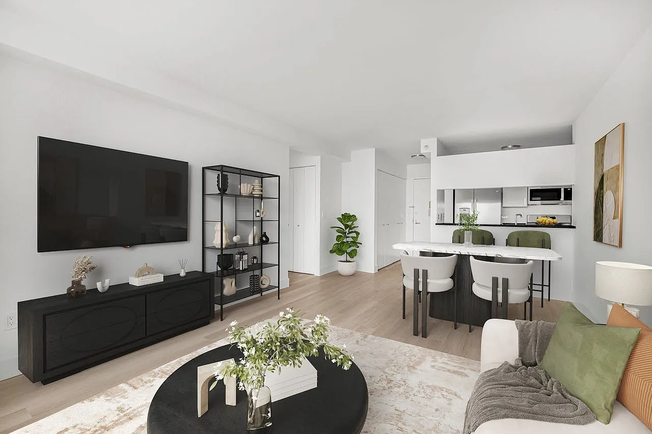 420 West 42nd Street — Photo 3