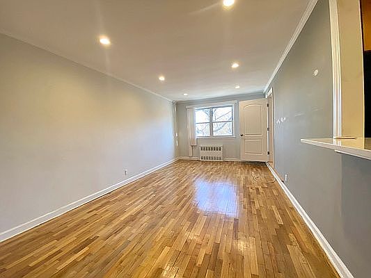 4th image of 21-08 77th St #3