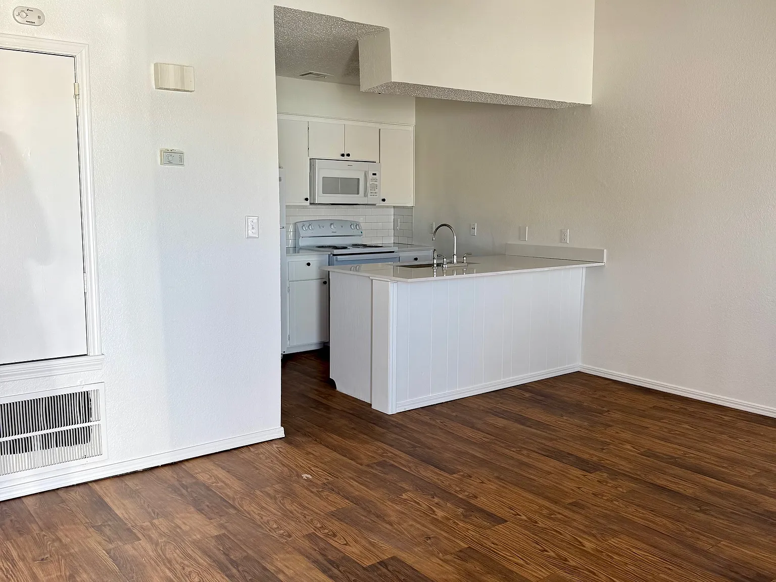 1 bed, 625 sqft, $820 — Photo 4