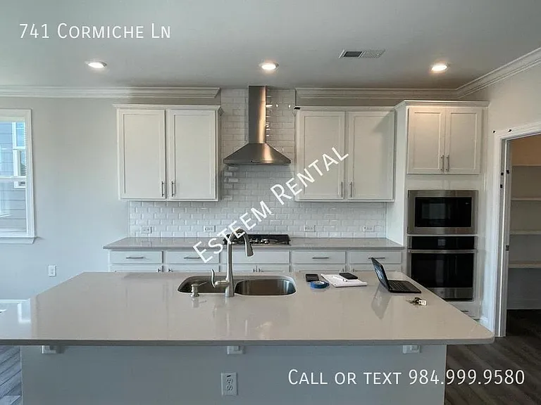 741 Cormiche Ln — Photo 3