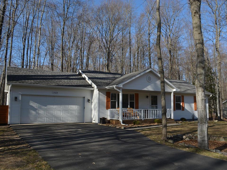 1st image of 19072 Beechridge Dr