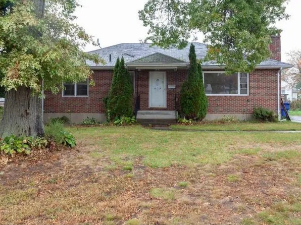 92 Highland Dr, Waterbury, CT 06708