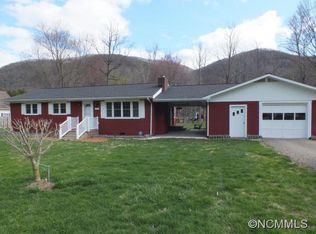 1105 Moody Farm Rd, Maggie Valley, NC 28751