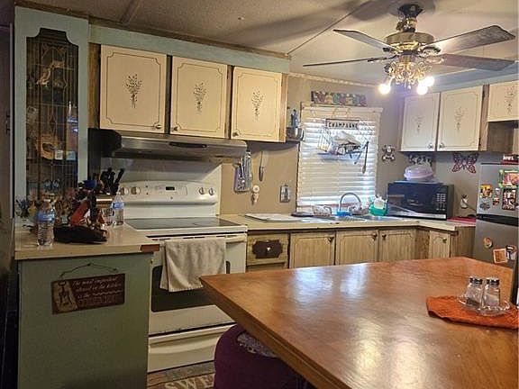 5th image of 376 Comeaux Dr
