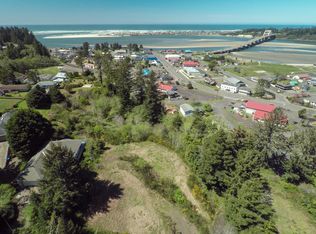140 SE Hospital Hill Rd, Waldport, OR 97394