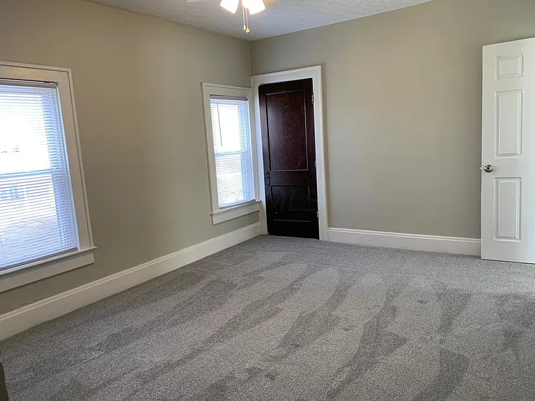 623 E Markison Ave — Photo 11