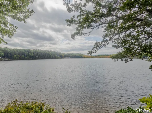 371 Lakeview Drive, Suffield, CT 06093