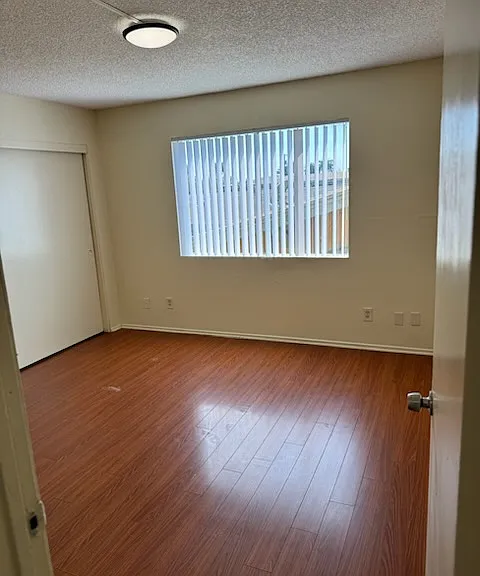 1330 E 10th St #202 — Photo 4