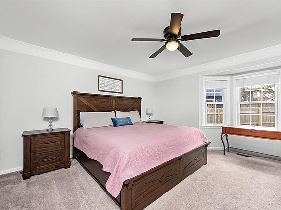 4th image of 16143 W 147th Ter