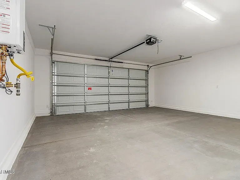 2488 W Rowel Rd — Photo 11