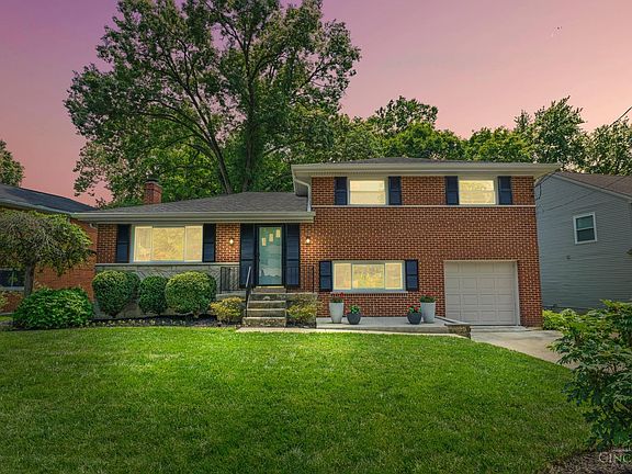 3rd image of 6930 Moorfield Dr